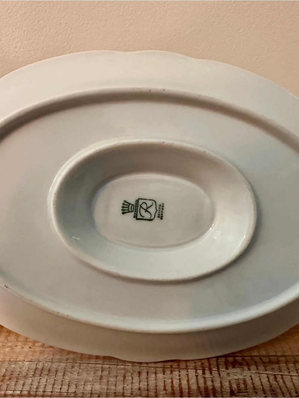 Vintage Retsch Wunsiedel Bavaria Gravy Boat Attached Underplate Gold Trim